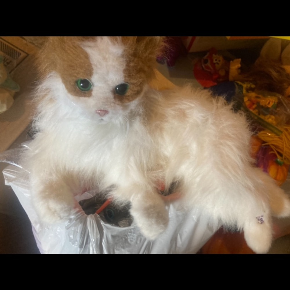 Furreal cat